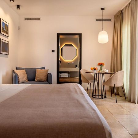 Bed and Breakfast Essenza Relais Contemporaneo Чистернино Экстерьер фото