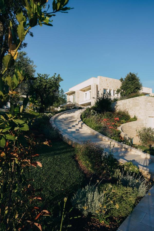 Bed and Breakfast Essenza Relais Contemporaneo Чистернино Экстерьер фото