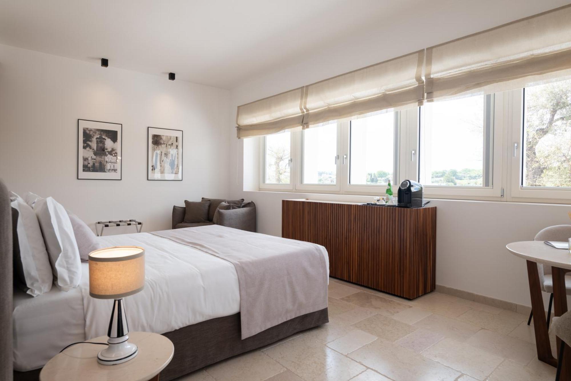 Bed and Breakfast Essenza Relais Contemporaneo Чистернино Экстерьер фото